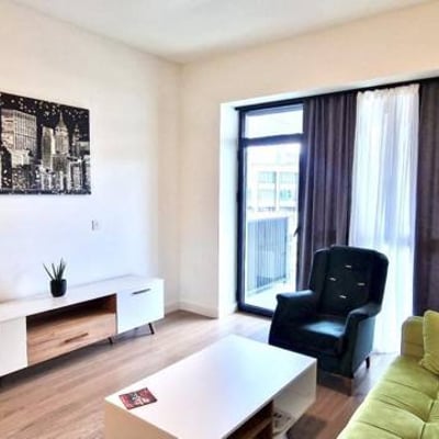 Alquiler de apartamento luminoso de 72 m² en el complejo premium BW Sole, Belgrado, Serbia