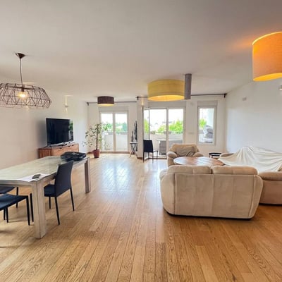 Alquiler de apartamento luminoso de dos plantas de 180 m² en Voždovac, Belgrado, Serbia