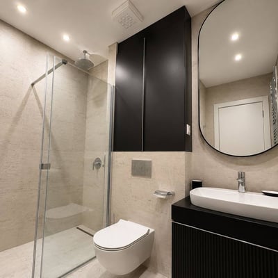 Stylish, spacious 106 m² apartment for rent in Skyline residential complex, Belgrade, Serbia