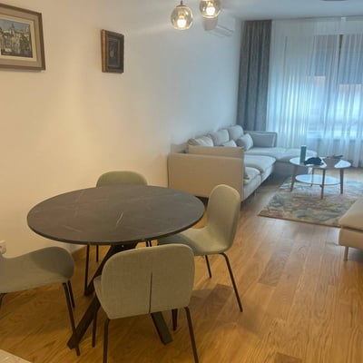 Аренда просторной квартиры 90 м² в новом доме рядом с парком Ташмайдан, Белград, Сербия