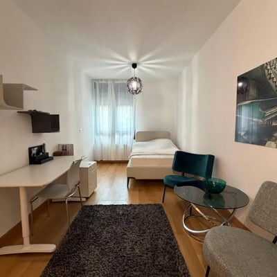 Аренда просторной квартиры 96 м² недалеко от парка Ташмайдан, Белград, Сербия