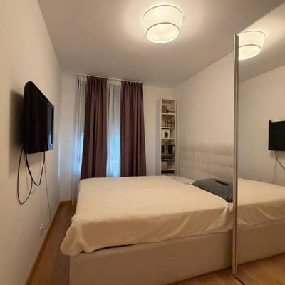 Аренда просторной квартиры 96 м² недалеко от парка Ташмайдан, Белград, Сербия