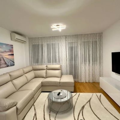 Cozy furnished 72 m² apartment for rent in New Belgrade, Serbia