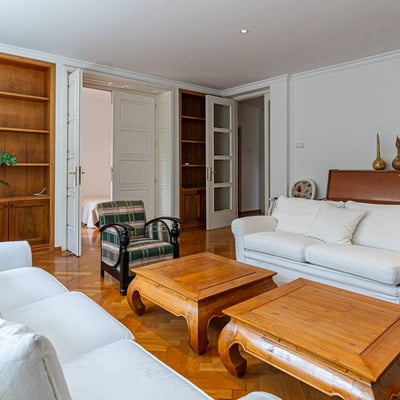 Location d'appartement spacieux de 112 m², district de Senjak, Belgrade, Serbie