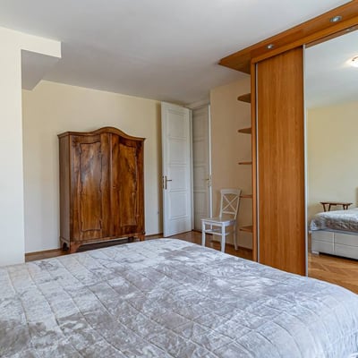 Location d'appartement spacieux de 112 m², district de Senjak, Belgrade, Serbie