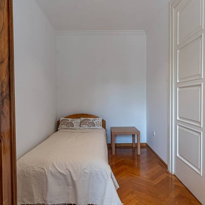 Spacious 112 m² apartment rental, Senjak district, Belgrade, Serbia