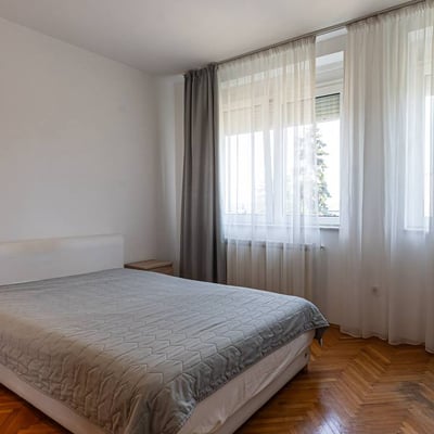 Spacious 112 m² apartment rental, Senjak district, Belgrade, Serbia