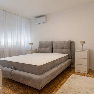 Alquiler de apartamento de 64 m² directamente en la ribera, distrito de Novi Beograd, Belgrado, Serbia