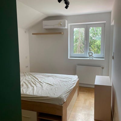 Location de maison à deux étages spacieuse de 160 m² dans la banlieue de Belgrade, Vrčin, Serbie