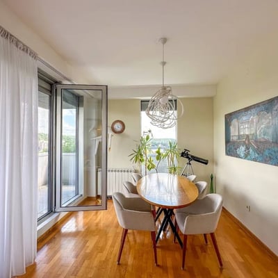 Alquiler de apartamento espacioso de 120 m² en Dedinje, Belgrado, Serbia