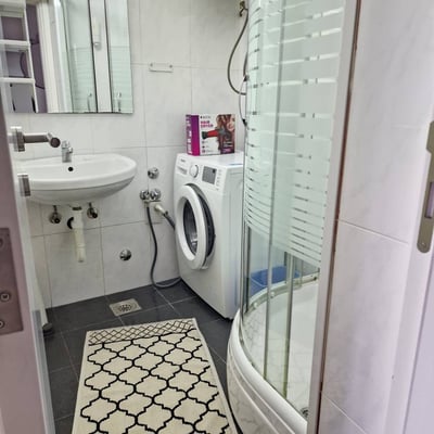 Apartamento luminoso de 67 m² cerca del centro comercial Ušće, Novi Beograd, Serbia