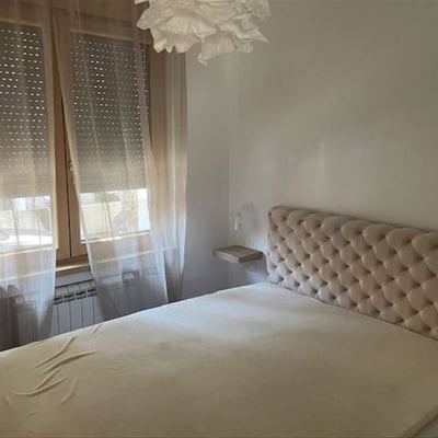 Apartamento bonito y luminoso de 40 m² con terraza amplia en Vračar, Belgrado, Serbia