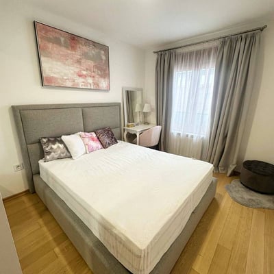 Appartement de 3 pièces élégant de 74 m² dans un immeuble neuf à Vračar, Belgrade, Serbie