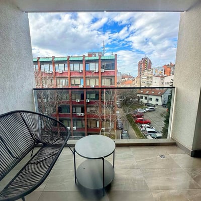 Appartement de 3 pièces élégant de 74 m² dans un immeuble neuf à Vračar, Belgrade, Serbie