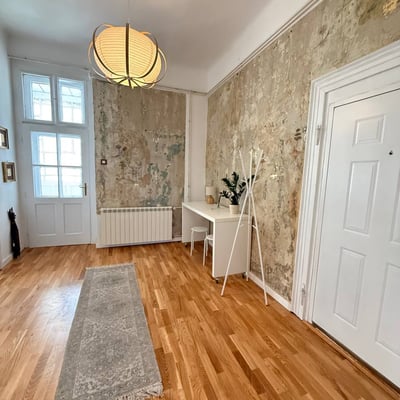 Gorgeous and bright 3-room apartment 85 m² in the very center of the city, Belgrade, Serbia