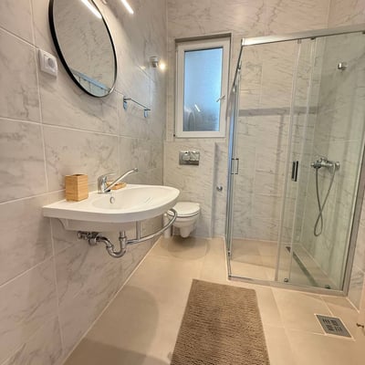 Gorgeous and bright 3-room apartment 85 m² in the very center of the city, Belgrade, Serbia