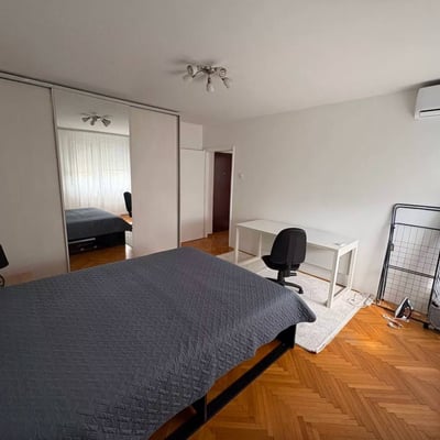 Gemütliches und geräumiges renoviertes Apartment 70 m², Neu-Belgrad, Serbien