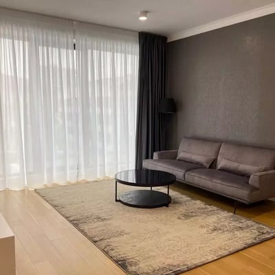 Location longue durée d’un appartement de 2 pièces, 51 m², dans le complexe One Timpuri Noi, 3e secteur, Bucarest, Roumanie