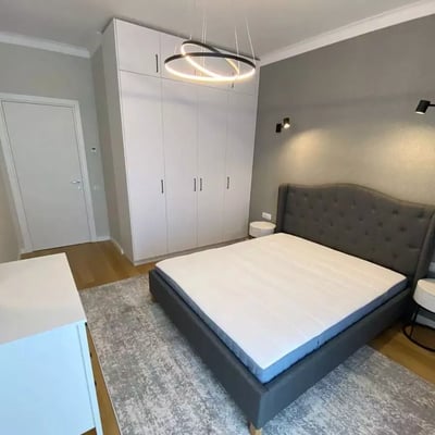 Location longue durée d’un appartement de 2 pièces, 51 m², dans le complexe One Timpuri Noi, 3e secteur, Bucarest, Roumanie