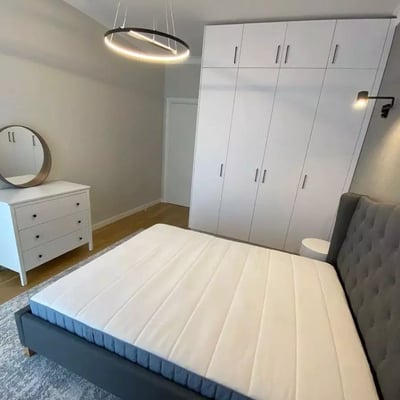 Location longue durée d’un appartement de 2 pièces, 51 m², dans le complexe One Timpuri Noi, 3e secteur, Bucarest, Roumanie