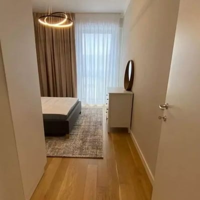 Location longue durée d’un appartement de 2 pièces, 51 m², dans le complexe One Timpuri Noi, 3e secteur, Bucarest, Roumanie