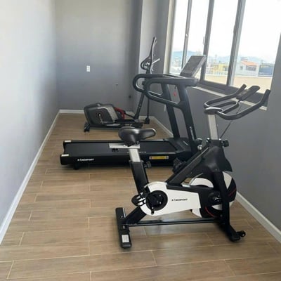Luxuriöse 1-Zimmer-Wohnung mit Swimmingpool und Fitnessstudio in Strandnähe zu vermieten, Da Nang, Vietnam
