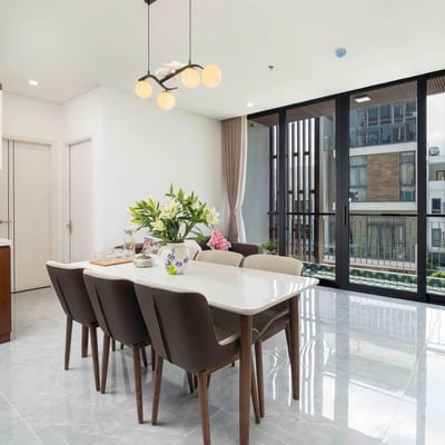Geräumiges Apartment im Rollington Building, Da Nang, Vietnam zu vermieten