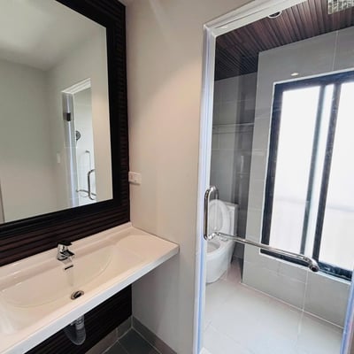 Location d’un appartement neuf et meublé, Hai Chau, Da Nang, Vietnam