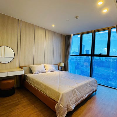 Luxuriöse, möblierte 3-Zimmer-Wohnung mit Panoramablick auf den Fluss in Da Nang zu vermieten, Vietnam