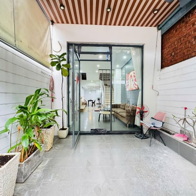 Rent of a bright, furnished house, Hai Chau, Da Nang, Vietnam