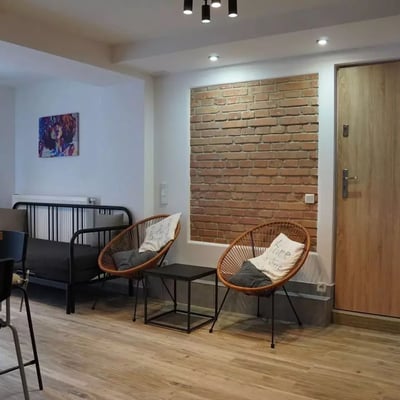 Alquiler a largo plazo de estudio de 30 m² en el centro de Cracovia, Polonia