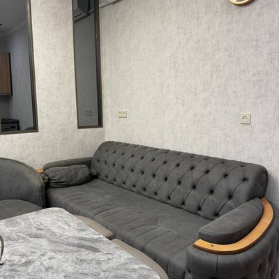 Location d’un appartement confortable et meublé avec une chambre, 35 m², Batoumi, Géorgie