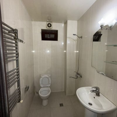 Alquiler de casa cómoda, Batumi, Georgia