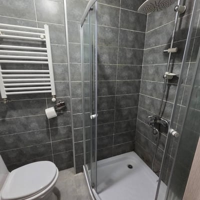 Location appartement confortable meublé, 54 m², Batumi, Géorgie