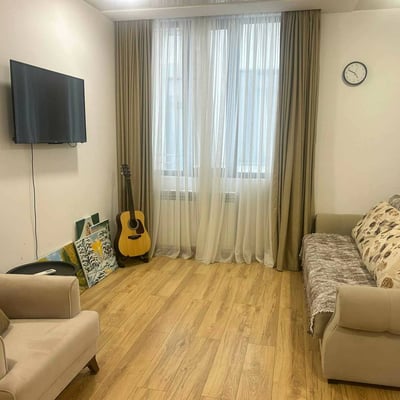 Geräumige möblierte wohnung zur miete, 100 m², Batumi, Georgien