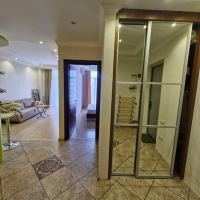 Alquiler de apartamento limpio y luminoso, 60 m², Batumi, Georgia