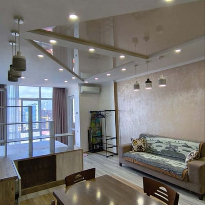 Alquiler de estudio luminoso y espacioso con vista a la montaña, 43 m², Batumi, Georgia