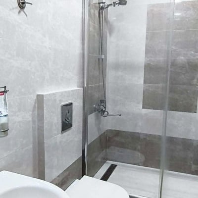 Location d'un studio lumineux et spacieux avec vue sur la montagne, 43 m², Batoumi, Géorgie