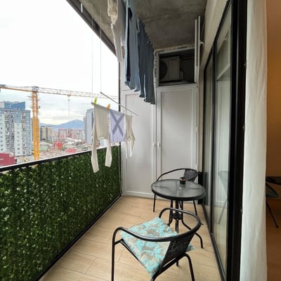 Location d'un studio propre et lumineux avec balcon, 40 m², Batoumi, Géorgie