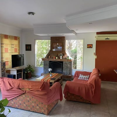 House with swimming pool for rent in the suburbs of Buenos Aires