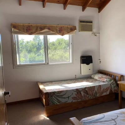 House with swimming pool for rent in the suburbs of Buenos Aires