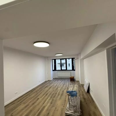 Location longue durée d’un appartement de 3 pièces, 94 m², à Bucarest, Roumanie