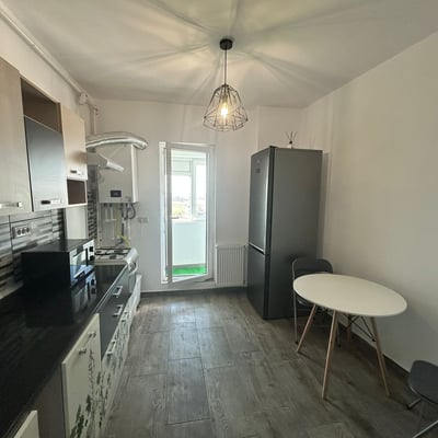 Location d’un spacieux appartement de 2 pièces, 75 m², Militari Residence, Bucarest, Roumanie