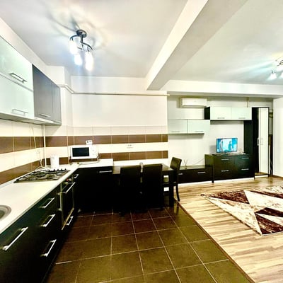 Аренда двухкомнатной квартиры с балконом, 50 м², Бухарест, сектор 6, Румыния