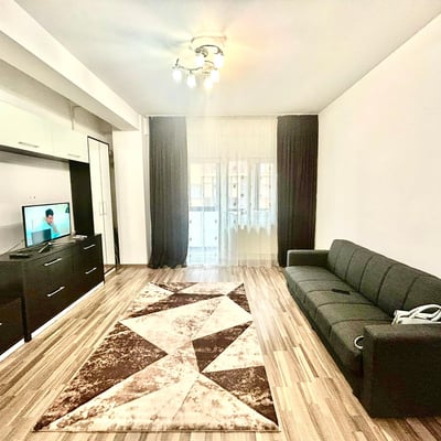 Аренда двухкомнатной квартиры с балконом, 50 м², Бухарест, сектор 6, Румыния