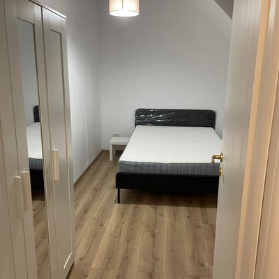 Location d’un penthouse premium en duplex de 130 m² avec quatre pièces, secteur 6, Bucarest, Roumanie