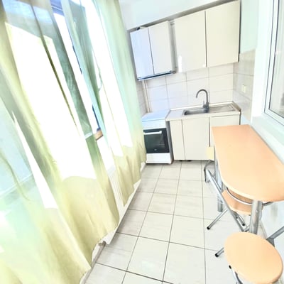 Miete einer gemütlichen Zweizimmerwohnung, 56 m², Bukarest, Sektor 6, Rumänien