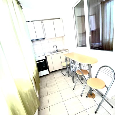 Alquiler de un apartamento acogedor de dos habitaciones, 56 m², Bucarest, Sector 6, Rumanía