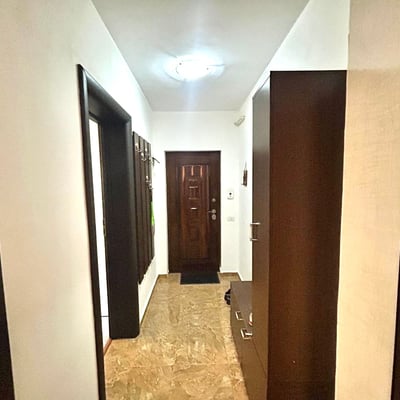 Alquiler de un luminoso apartamento amueblado de 3 habitaciones, Sector 6, Bucarest, Rumanía