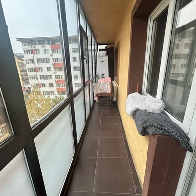 Alquiler de un cómodo y luminoso apartamento de 2 habitaciones, Sector 6, Bucarest, Rumanía